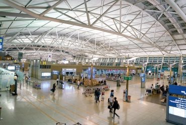 Сбежавшие от мобилизации россияне уже несколько месяцев живут в аэропорту Сеула