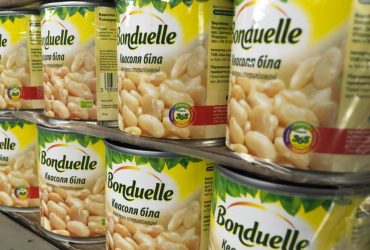 Українські супермаркети відмовляються від продукції Bonduelle через гумдопомогу окупантам