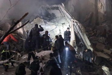 У Дніпрі триває розбір завалів: стало відомо, скількох людей ще шукають (фото)