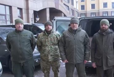 Волонтеры передали батальону Свобода индивидуальные наборы для обогрева бойцов