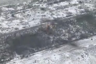 Украинские артиллеристы мощно вжарили по оккупантам под Бахмутом (видео)