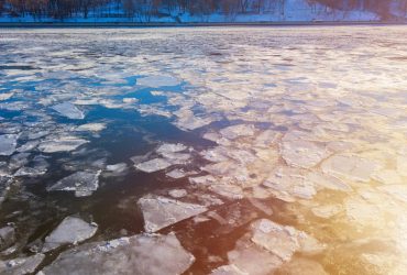 В Винницкой области погиб восьмилетний мальчик: ребенок провалился под лед