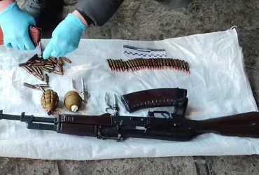 В Николаевской области задержали мужчину, прятавшего в подвале настоящий арсенал (видео)