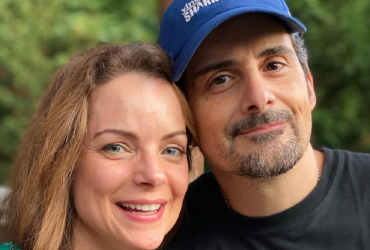 Всемирно известный певец поможет восстановить дома украинских семей