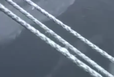 Россия обстреляла суда в Херсонском порту: произошла утечка нефти