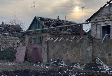 Місто-фортеця Бахмут: військові готові рвати ворога, а місцеві виживають та не бажають евакуюватись