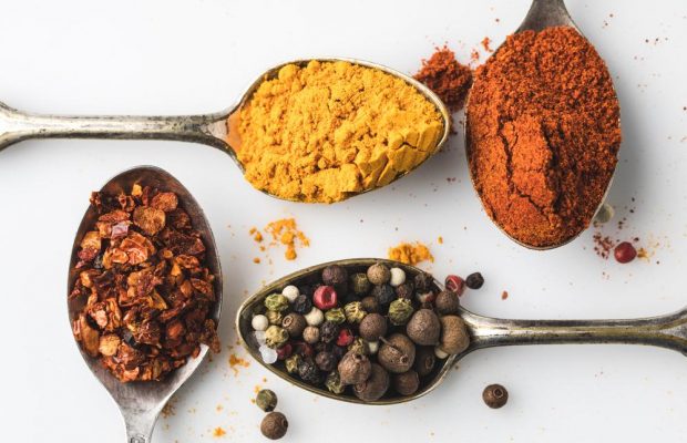 Скільки грамів в столовій ложці: корисна пам'ятка для різних продуктів