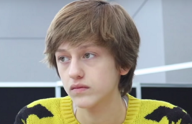 Звезду сериала "Уэнздей" обвинили в изнасиловании