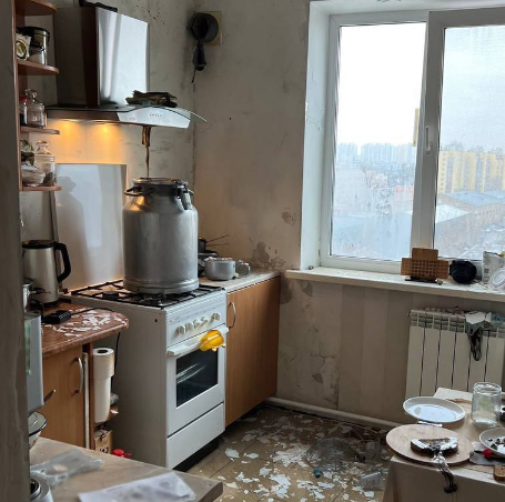 В столичной многоэтажке взорвался самогонный аппарат, есть пострадавший / фото facebook.com/Патрульна полиция Киева