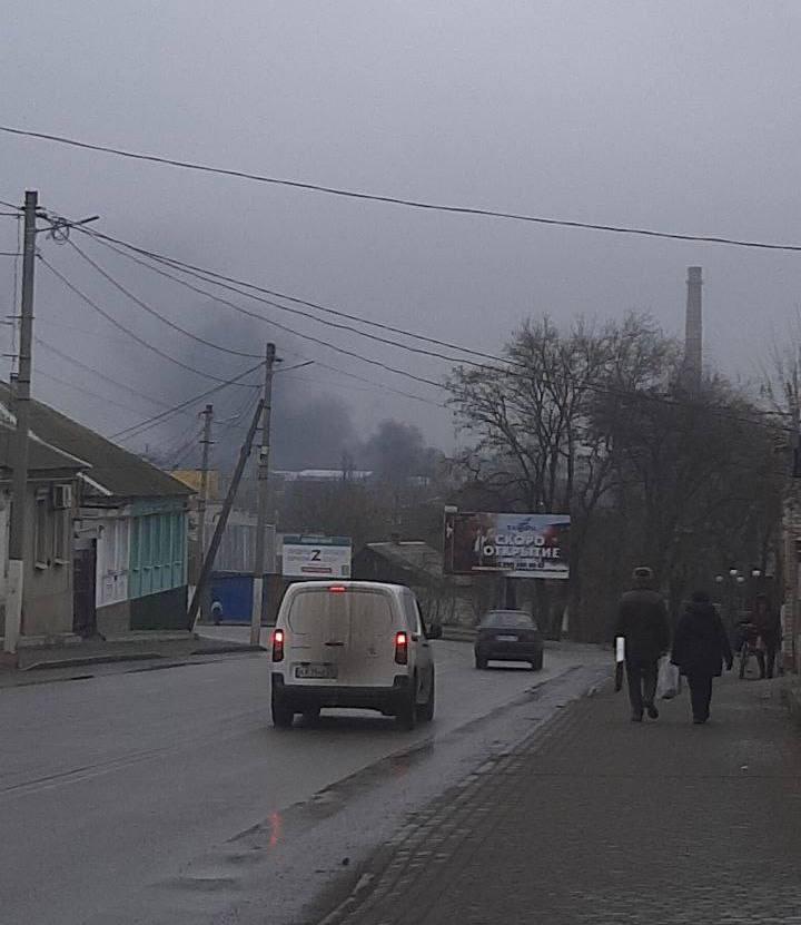 В Мелитополе пылает российская база / t.me/ivan_fedorov_melitopol В Мелитополе пылает российская база / t.me/ivan_fedorov_melitopol