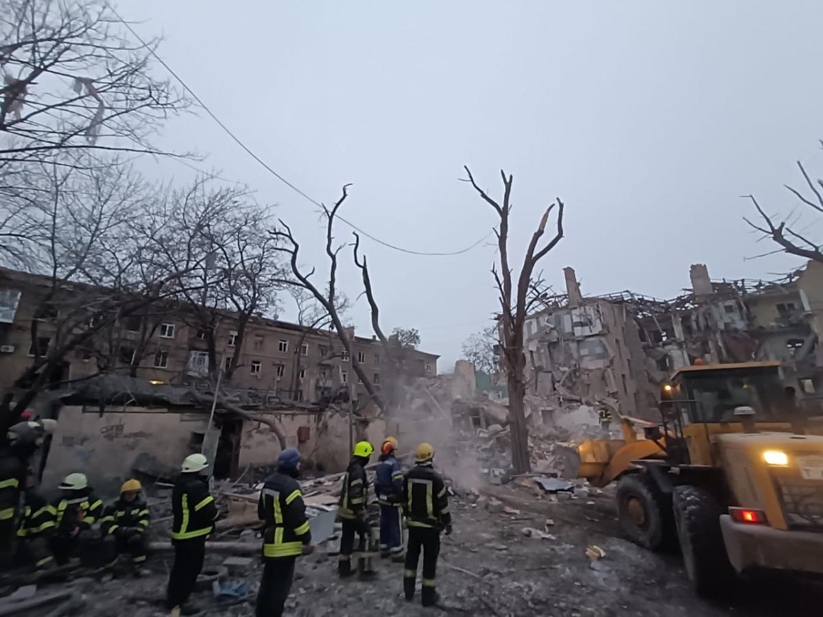 A woman's body was recovered from the rubble of a house in Kramatorsk / photo of the State Emergency Service