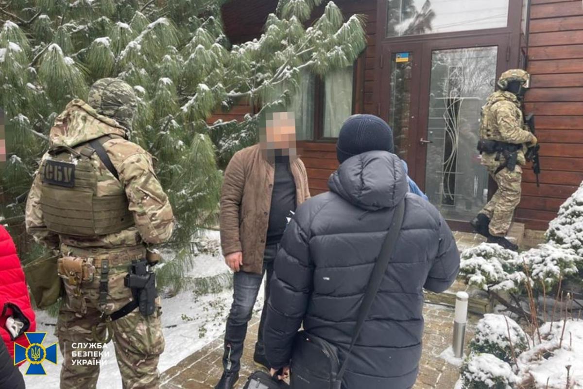 Жителю Харьковщины сообщено о подозрении за поставку комплектующих для флота РФ / фото пресс-служба СБУ Жителю Харьковщины сообщено о подозрении за поставку комплектующих для флота РФ / фото пресс-служба СБУ