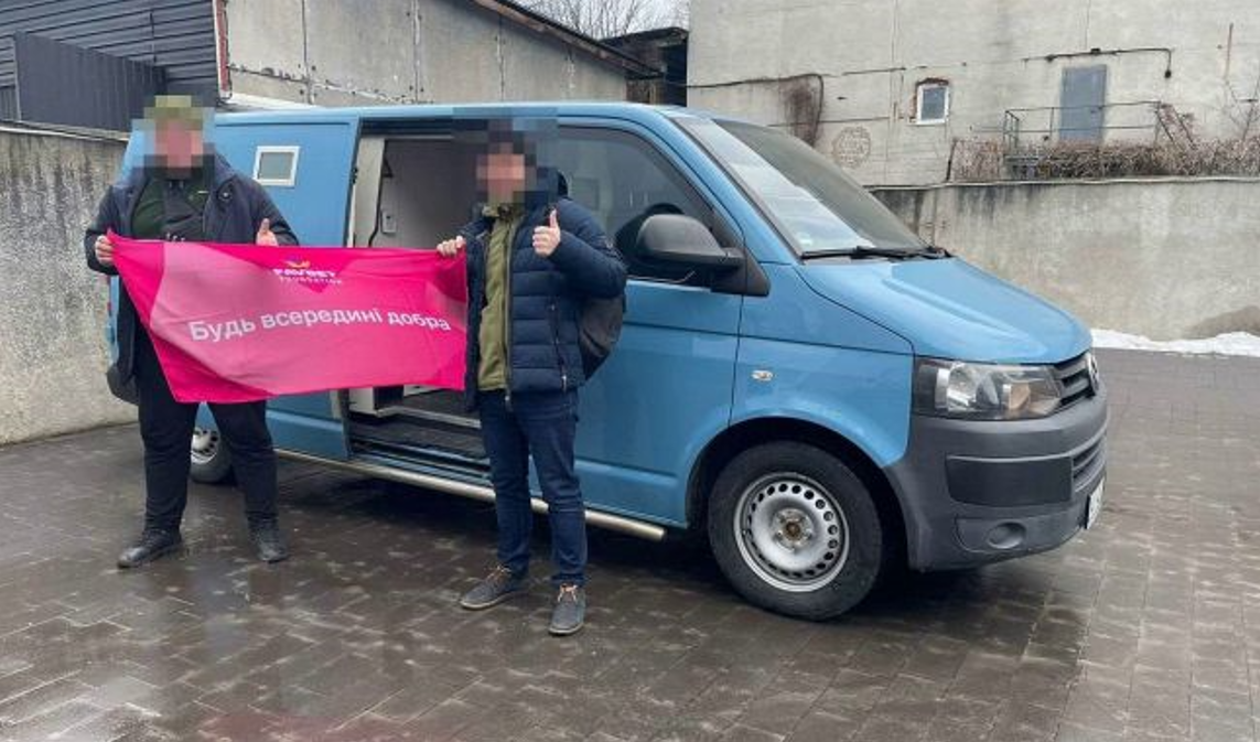 Favbet Foundation передав українським розвідникам броньований мікроавтобус / фото прес-служби Favbet Foundation передав українським розвідникам броньований мікроавтобус / фото прес-служби