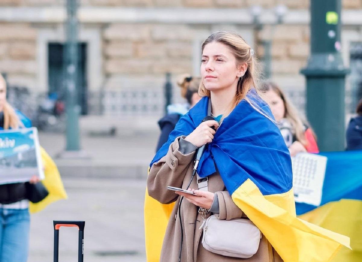 Она не могла сдержать слезы, когда приехала в Киев и увидела вокзал / фото из instagram Петрожицкой