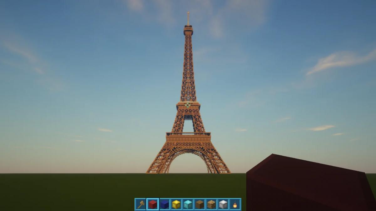 Ейфелева вежа в Minecraft / фото JustReza09