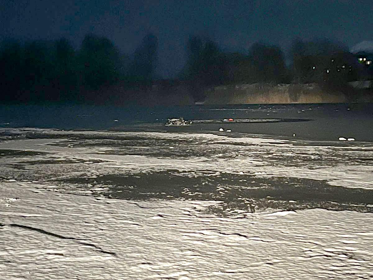 На допомогу чоловікові прийшли поліцейські / фото Нацполіція На допомогу чоловікові прийшли поліцейські / фото Нацполіція