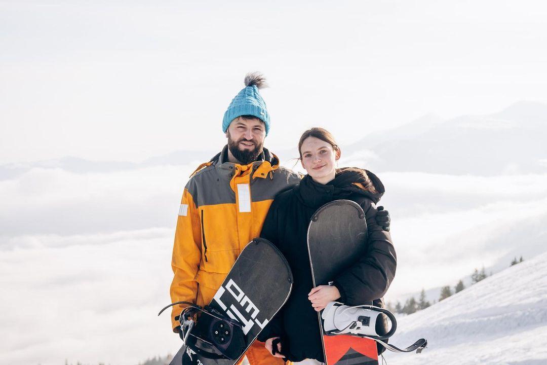 Закохані відпочивають у Карпатах / instagram.com/julia_poliak Закохані відпочивають у Карпатах / instagram.com/julia_poliak