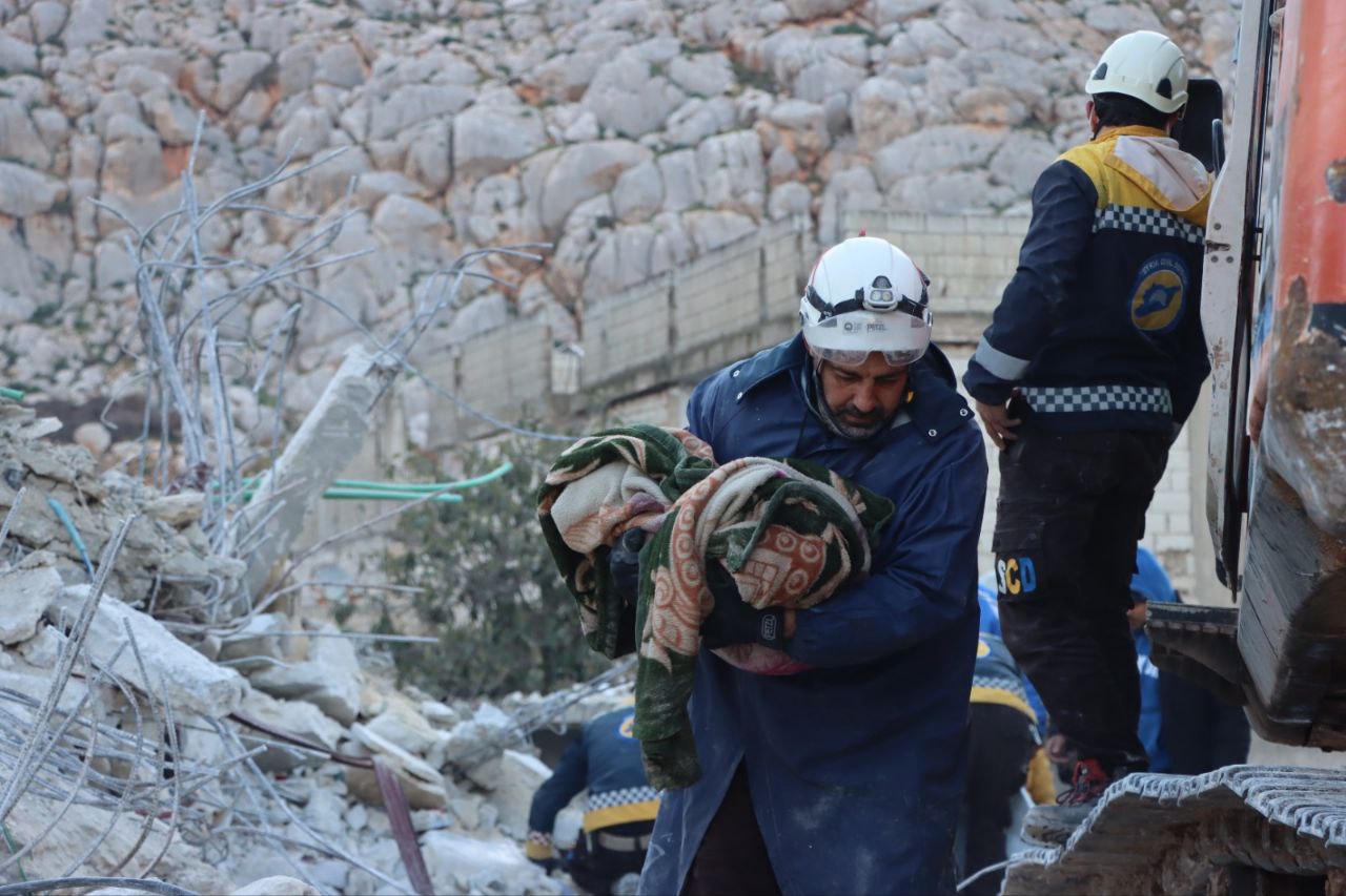 Количество жертв землетрясения в Турции и Сирии продолжает расти / фото The White Helmets