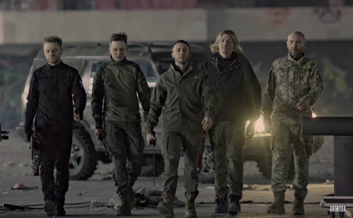 У коментарях користувачі пишуть, що вони пишаються музикантами / скриншот