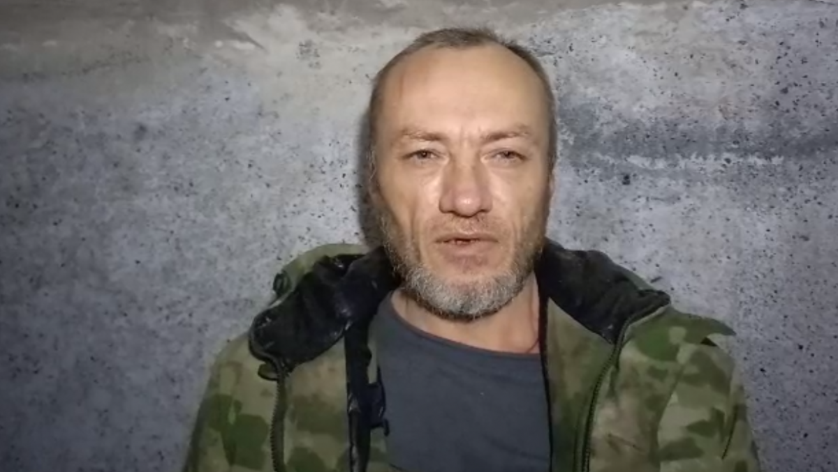 ЧВК “Вагнера” показательно “помиловала” наемника, которого ранее “казнили” / скриншот ЧВК “Вагнера” показательно “помиловала” наемника, которого ранее “казнили” / скриншот