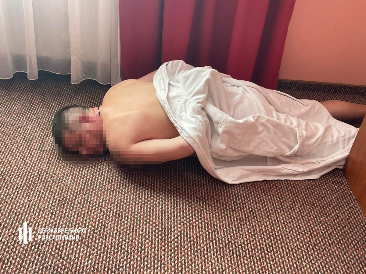 Семерых участников наркогруппировки было задержано и сообщено им о подозрениях / фото dbr.gov.ua