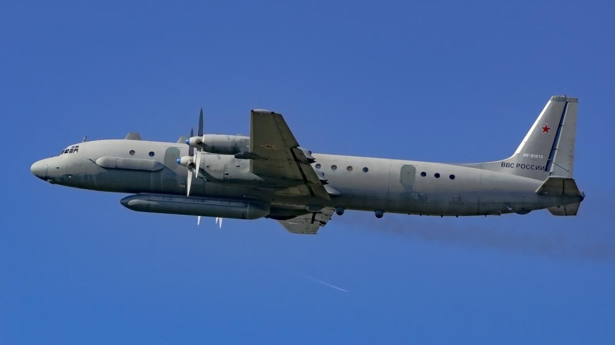 The Russian Il-20M was intercepted at close range / photo wikipedia.org