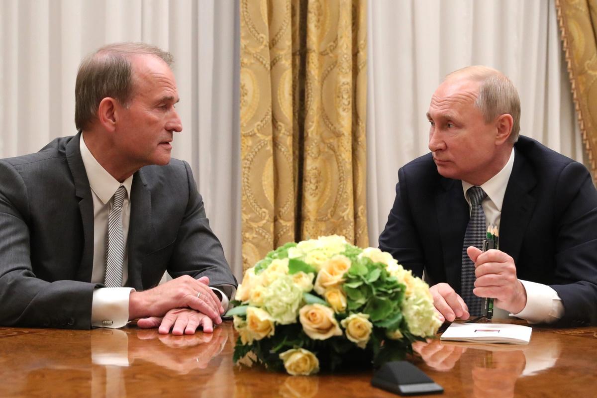 Медведчук предложил Путину новый план / фото wikimedia.org Медведчук предложил Путину новый план / фото wikimedia.org