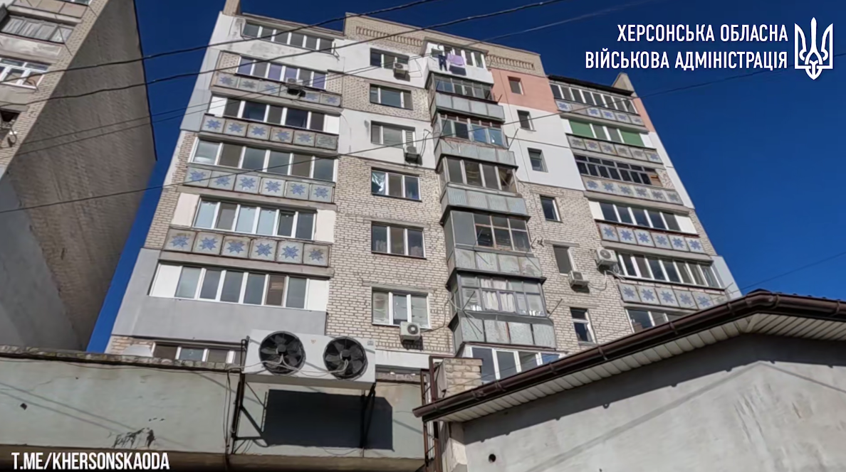 Пострадали также и здания - там выбило стекло / скриншот Пострадали также и здания - там выбило стекло / скриншот