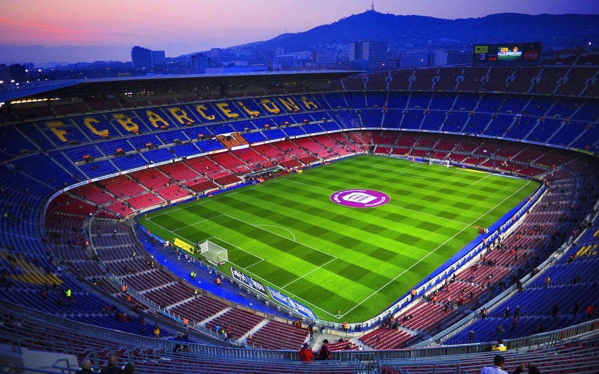 Стадион Барселоны "Камп Ноу" / фото mrwallpaper.com