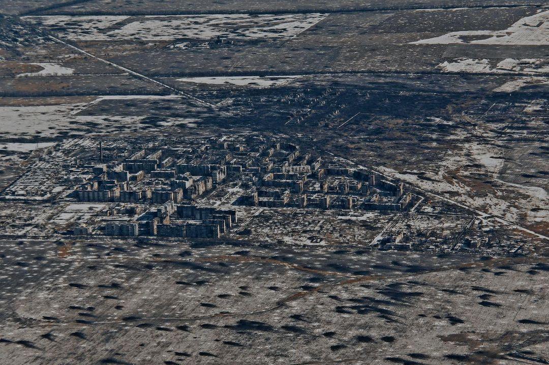 Ворог постійно обстрілює Вугледар / фото instagram.com/libkos