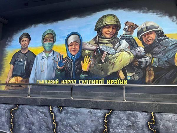 Мурал "Сміливі люди сміливої країни" у Рівному / фото надане Костянтином Качановським