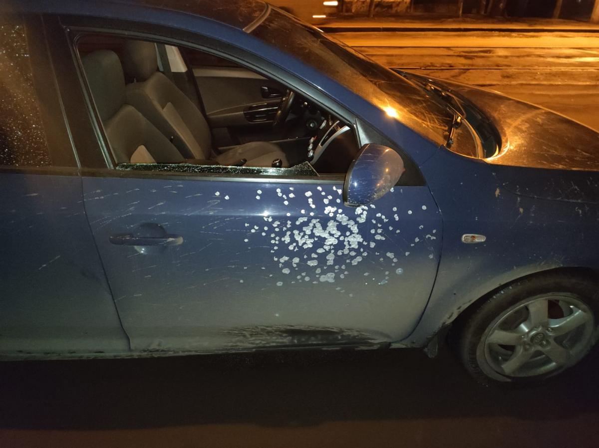 В Кривом Роге двое мужчин устроили стрельбу / фото t.me/gunpvdp В Кривом Роге двое мужчин устроили стрельбу / фото t.me/gunpvdp