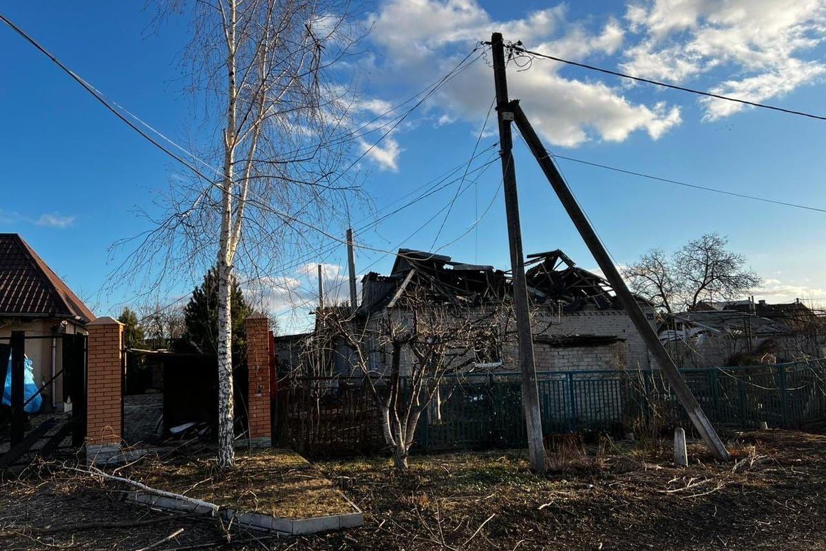 Унаслідок ворожої атаки пошкоджено будинки / фото t.me/zoda_gov_ua