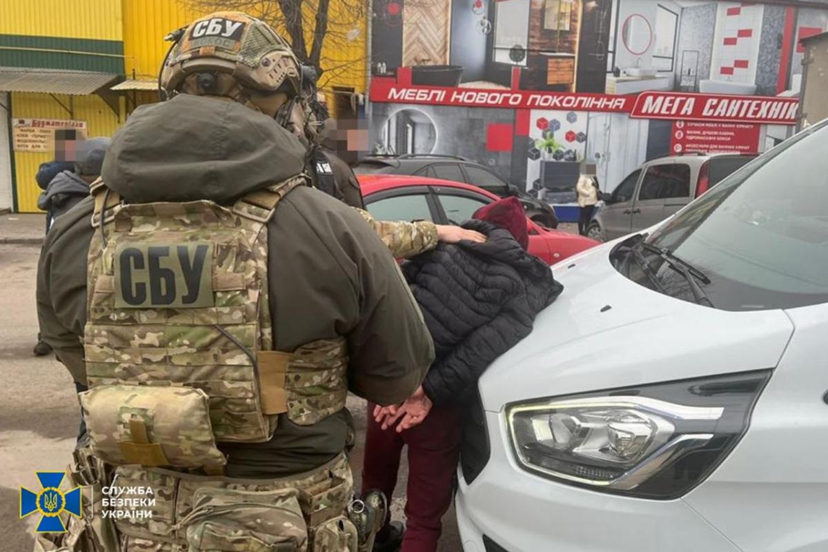 В Винницкой области задержали российского агента / фото СБУ В Винницкой области задержали российского агента / фото СБУ