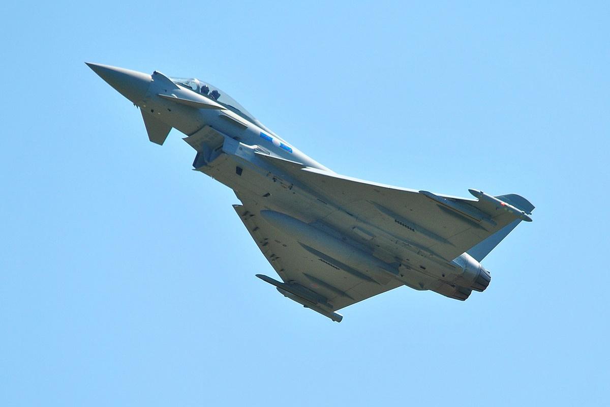 Британський винищувач Eurofighter Typhoon / фото wikimedia.org Британський винищувач Eurofighter Typhoon / фото wikimedia.org