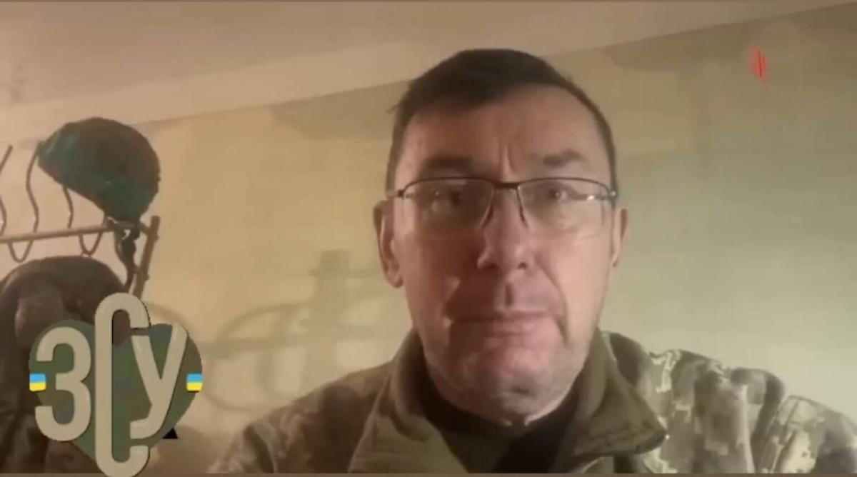 Юрий Луценко сейчас воюет на востоке Украины / фото скриншот Юрий Луценко сейчас воюет на востоке Украины / фото скриншот