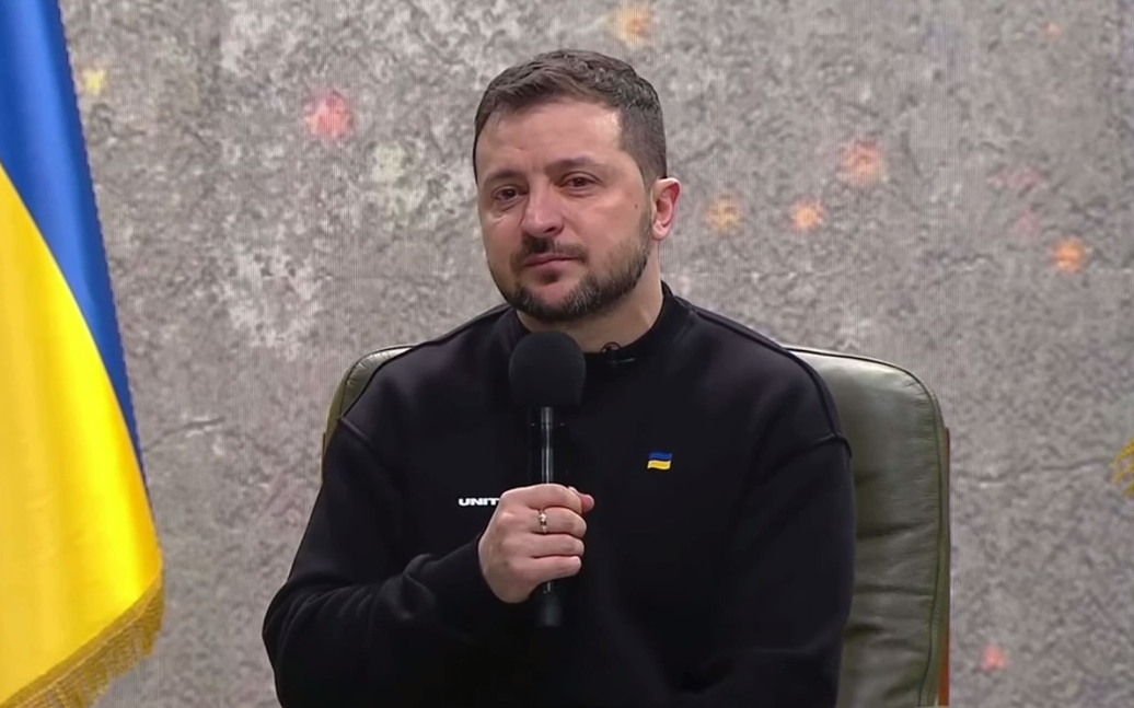 Володимир Зеленський не хоче говорити про продовження війни через рік / скриншот Володимир Зеленський не хоче говорити про продовження війни через рік / скриншот