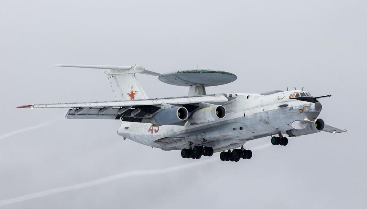 Российский ДРЛО А-50 был атакован ВСУ при помощи беспилотника, говорится в утекших в сеть документах Пентагона Российский ДРЛО А-50 был атакован ВСУ при помощи беспилотника, говорится в утекших в сеть документах Пентагона