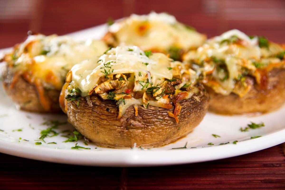 Фаршированный картофель с сыром и грибами: рецепт пошаговый с фото | Меню недели