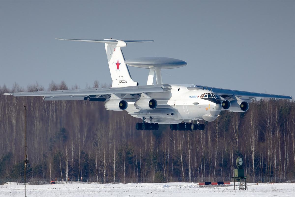 А-50 на заводе в Таганроге атаковали дроны - спутниковые фото — УНИАН