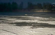 У Полтавській області чоловік з немовлям у візку провалився під лід (фото, відео)