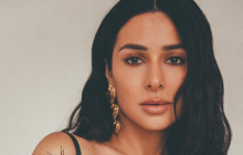 Злата Огнєвіч в пір'ї і прозорих штанях змусила мережу пускати слину (фото)