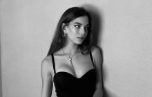 13-летняя дочь Веры Брежневой засветила лишнее в тесном топе