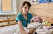 Надскладну операцію провели у Львові: лікарі врятували немовля, зупинивши серце