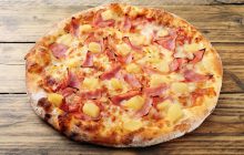 Ресторан у Британії пропонує гавайську піцу за 120 доларів: у чому причина