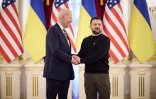 Зеленский провел переговоры с Байденом