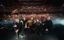 "До мурах": Антитіла потужно заспівали "Фортеця Бахмут" на стадіоні в Лондоні (відео)