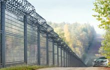 В Финляндии начали строительство забора на границе с Россией