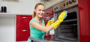 Как легко почистить духовку, чтобы она стала, как новая: пошаговая инструкция