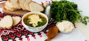 Жду весны, чтобы сделать зеленый борщ: какой секретный продукт кладу для аромата